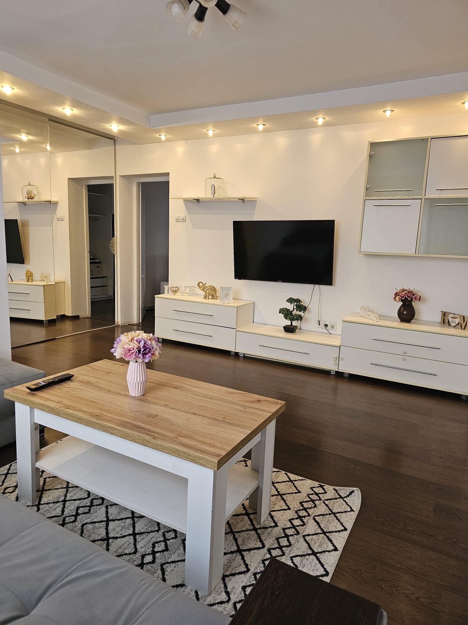 ULTRACENTRAL apartament 2 camere