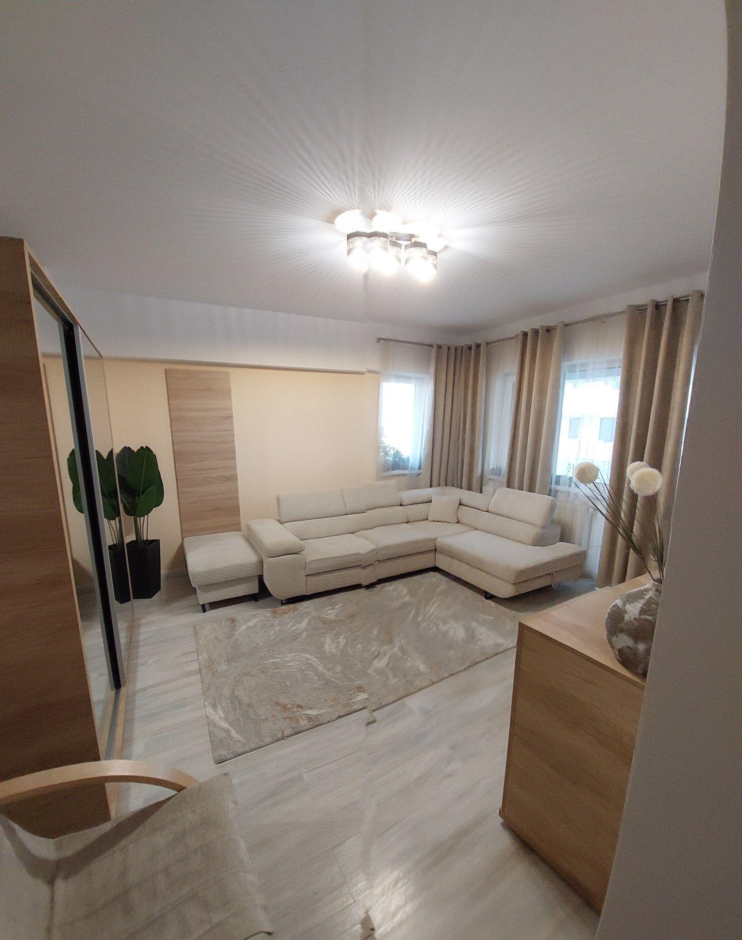 Apartament 2 camere, etaj intermediar,situat intr-un complex central