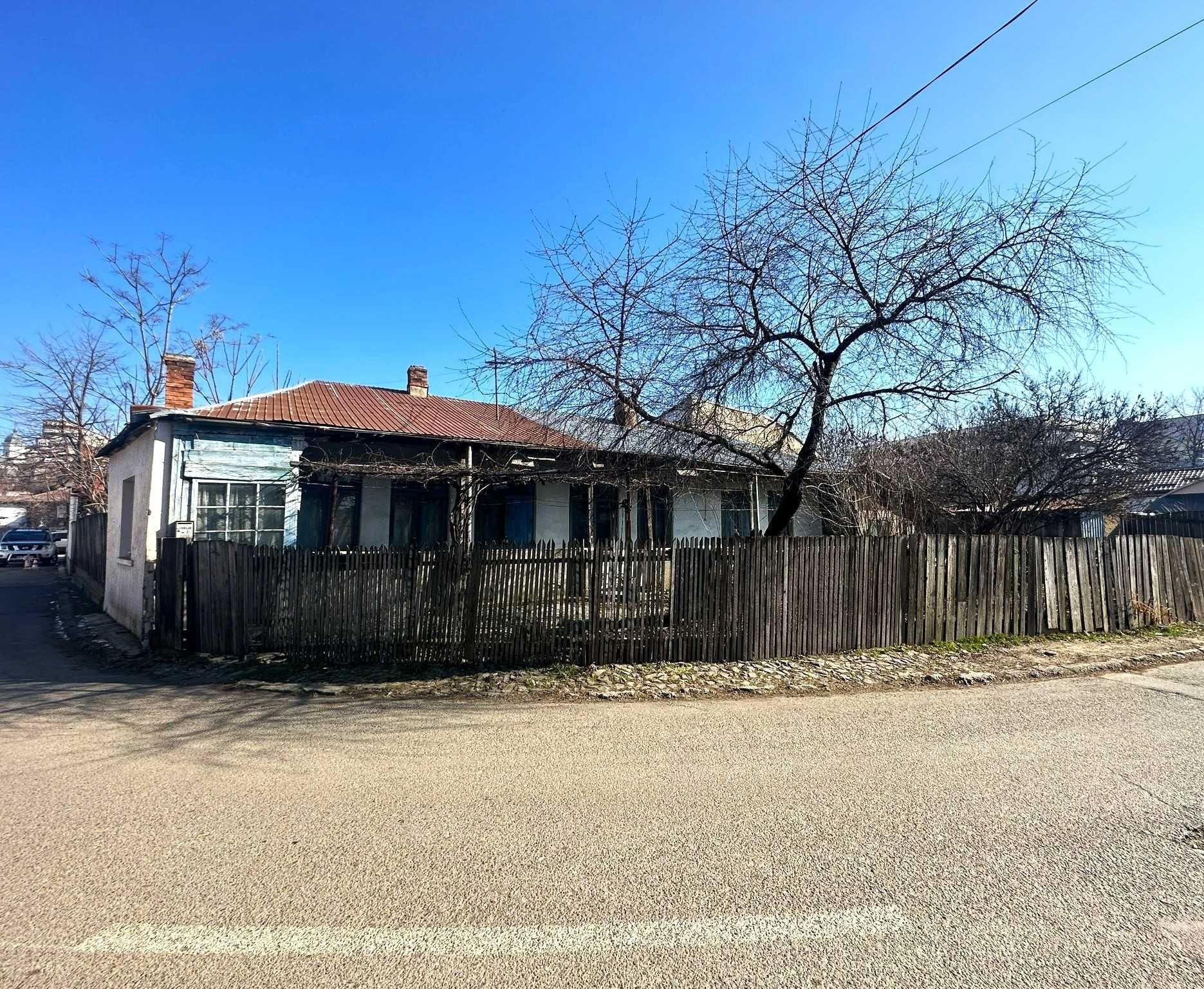 Teren 246 mp central  – oportunitate de  construcție -  str. Morilor