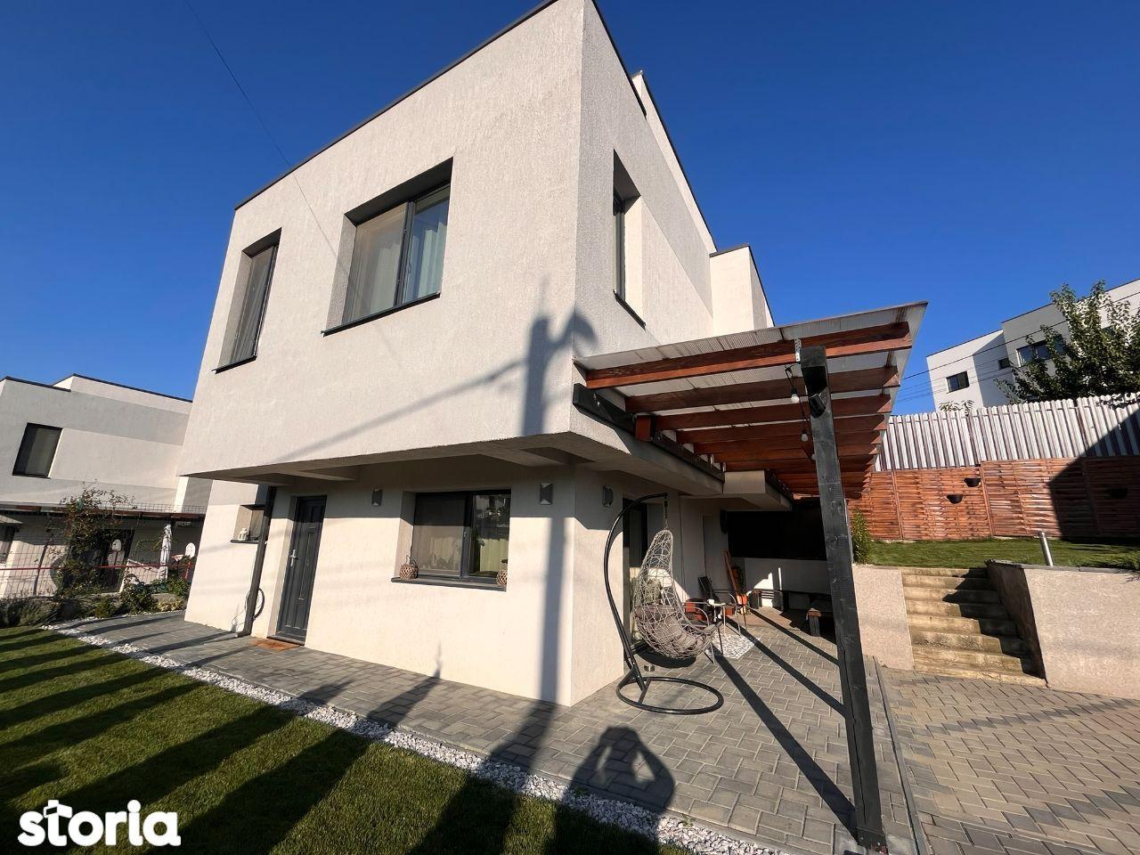 Hlincea - Casa moderna, 4 camere, toate utilitatile, aproap de oras