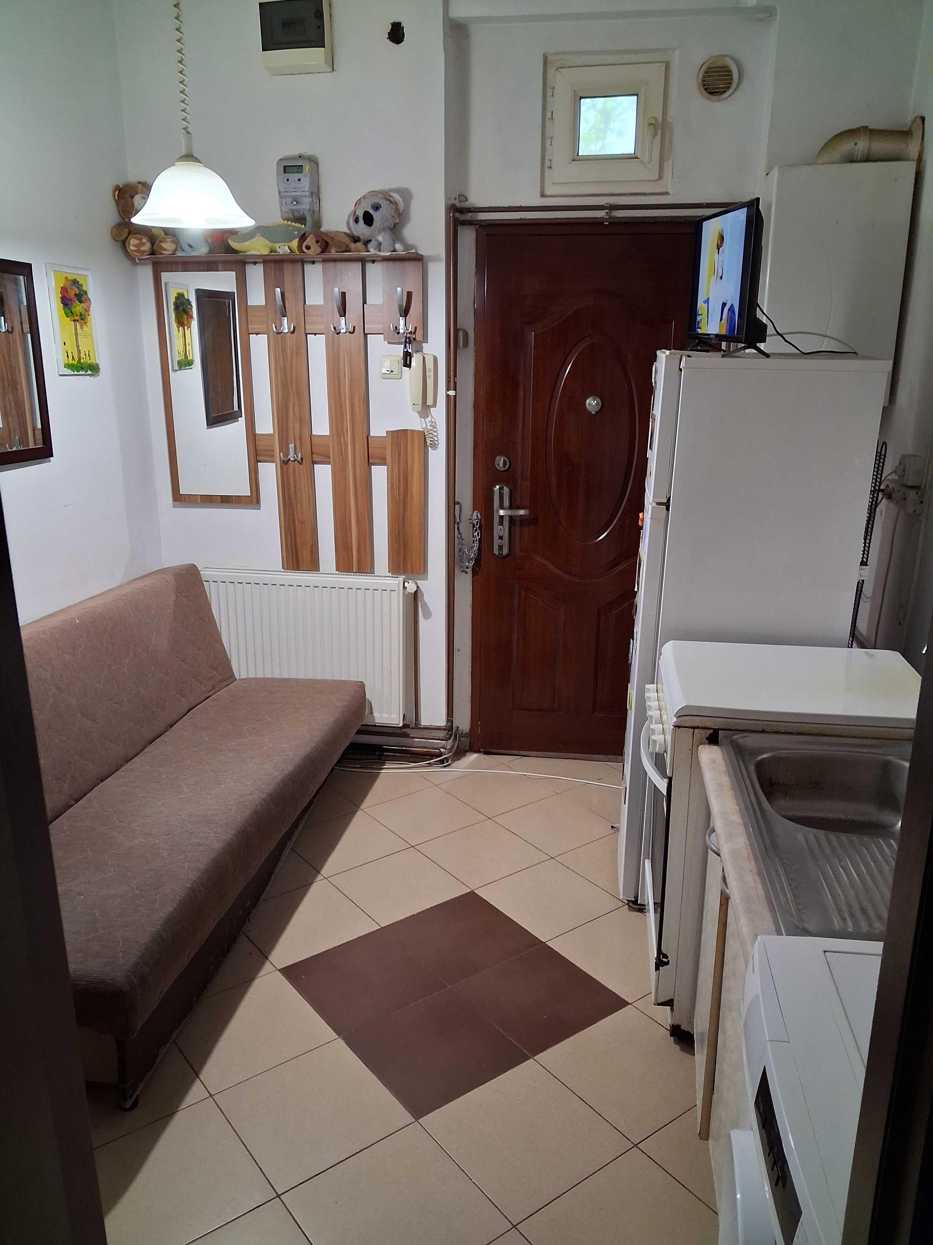 Proprietar, vând apartament cu 1 cameră , acte la zi.