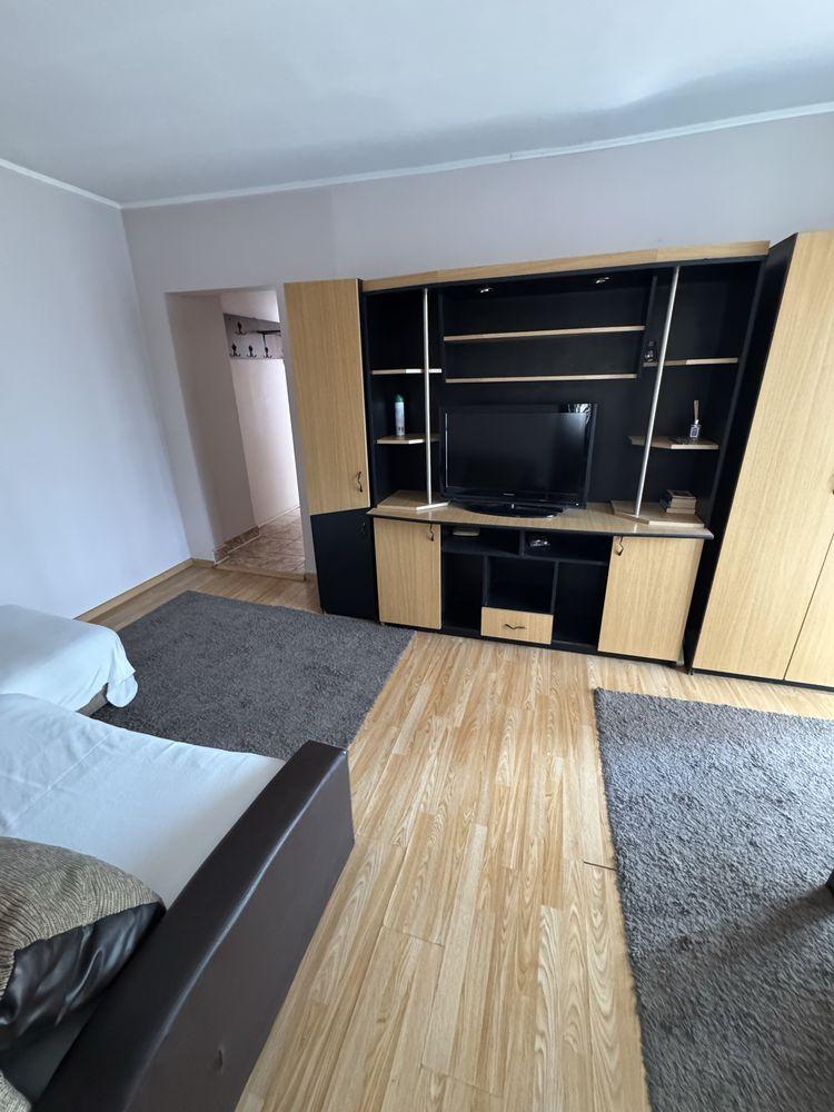 DIRECT PRORPIETAR Vand apartament Central,cu 3 camere, zona Dacia (in spatele BD Gheorghe Lazar) - imagine 1