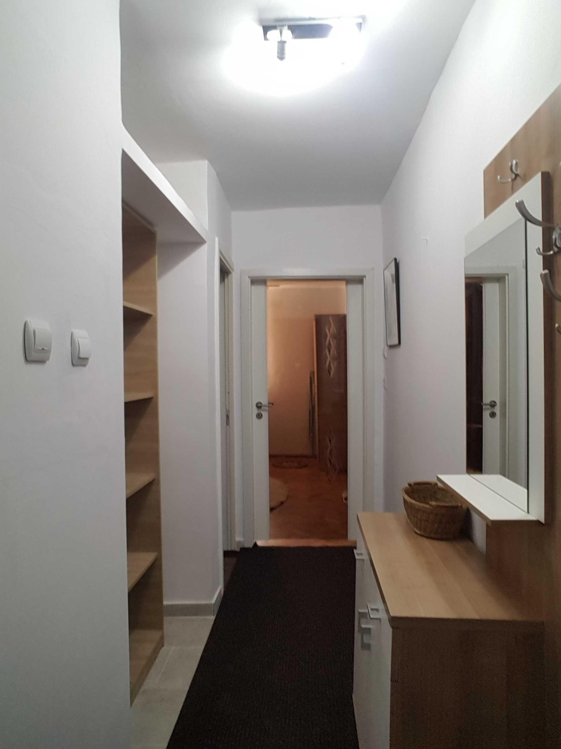 Proprietar, apartament cu o camera de inchiriat, Dambovita - imagine 1