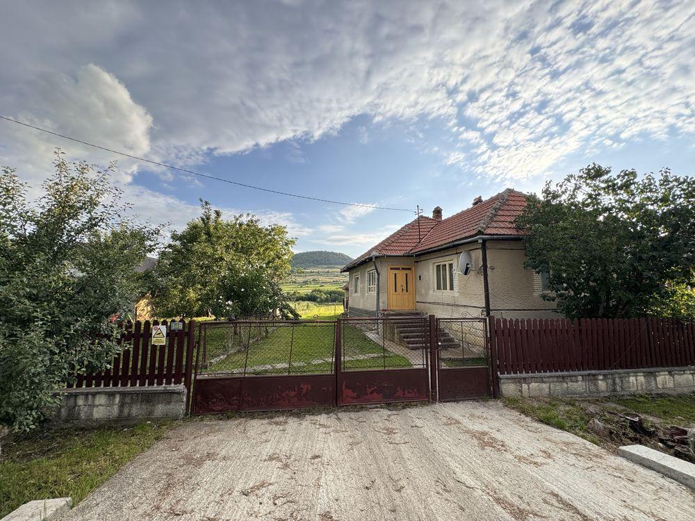 Casa  Cornesti  4.130 mp, centrul comunei Cornesti, Cluj