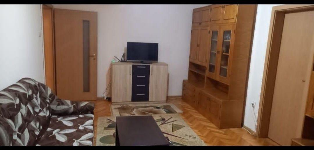 Proprietar  închiriez  ap 2 cam  ,centrală  proprie ,zona Dacia  -Iulius  Mall - imagine 1