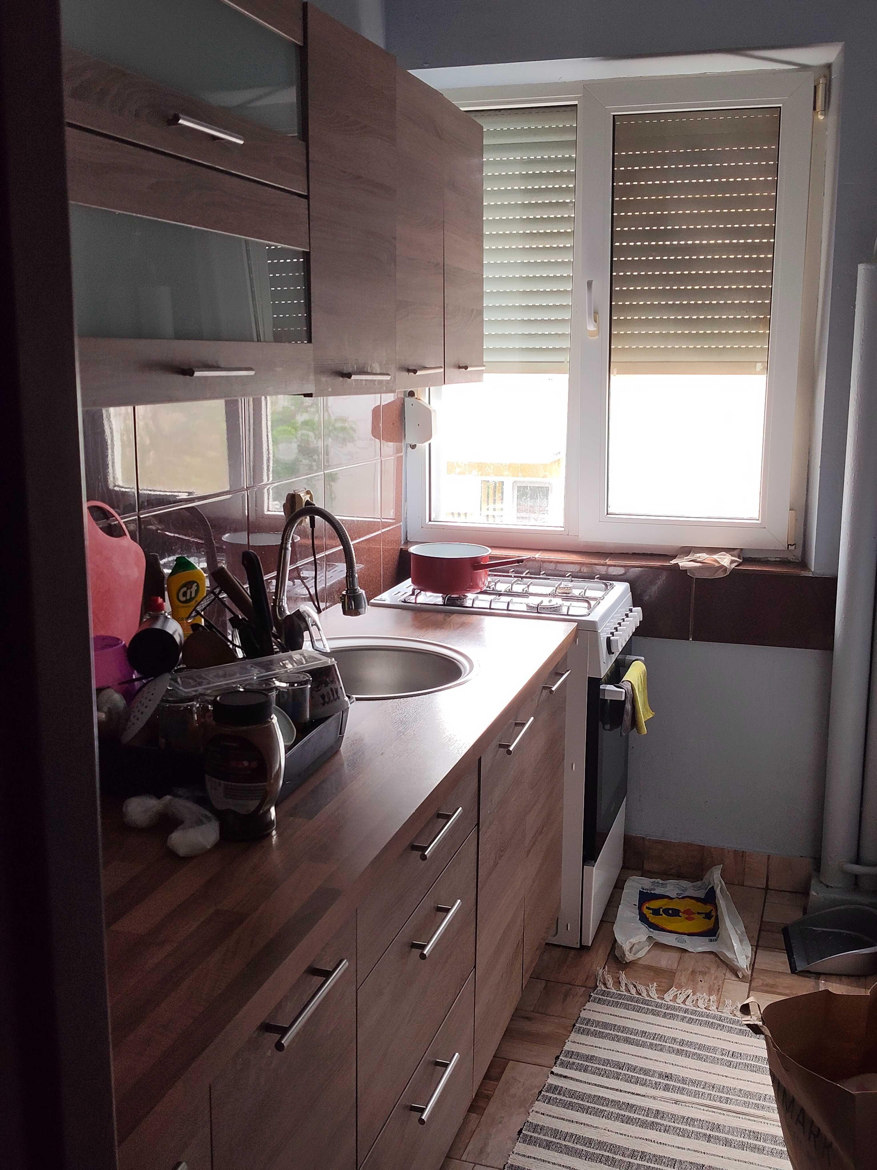 Apartament de închiriat - imagine 1