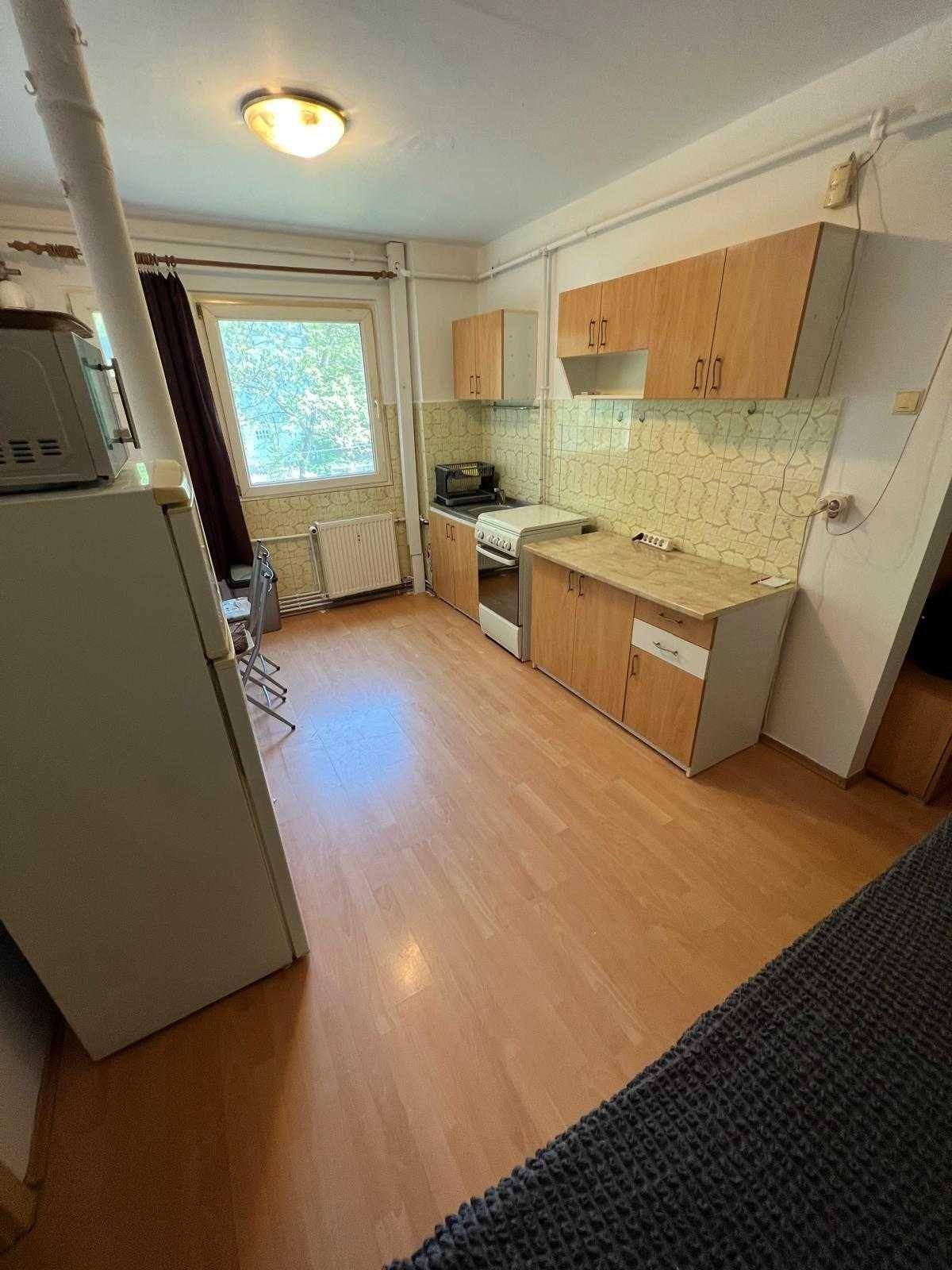 Proprietar inchiriez apartament 3 camere semidecomandat - Circuvalatiunii - imagine 1