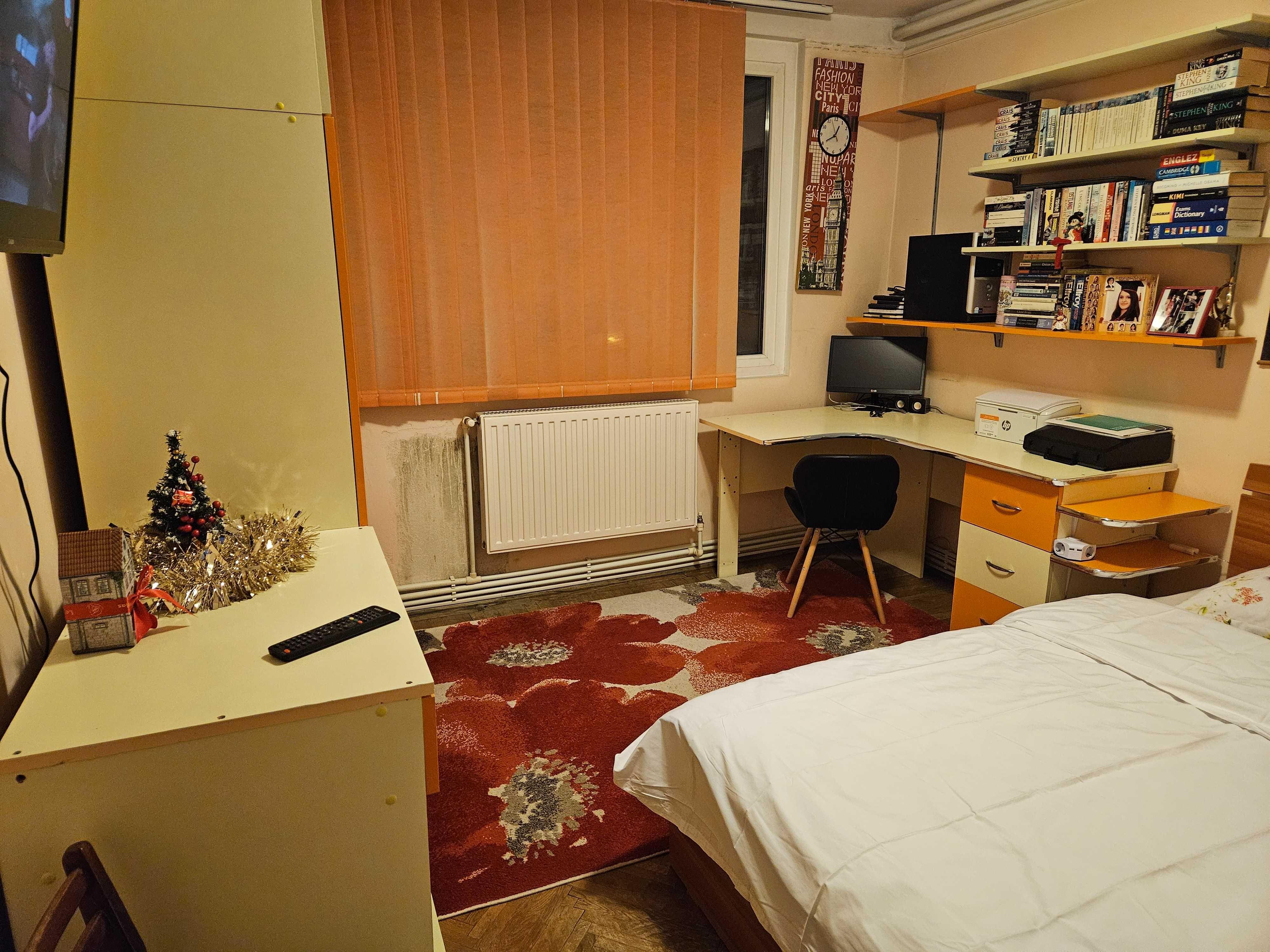 Apartament cu 3 camere semidec. Tiglina 1 et.2/4 - imagine 1