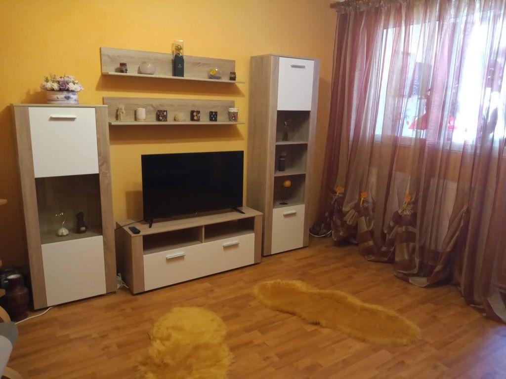 Închiriez apartament 2 camere - imagine 1