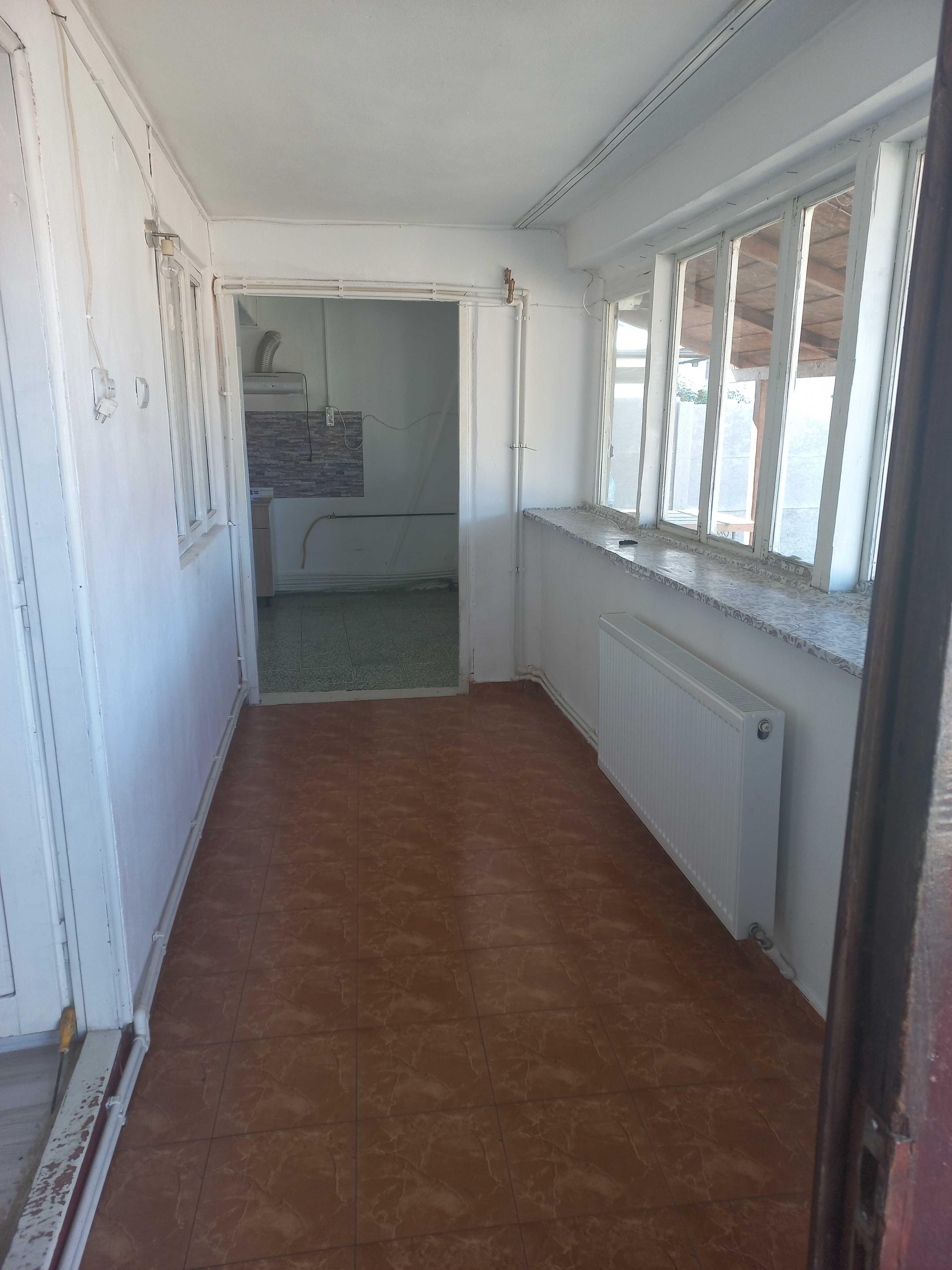 Casă de vânzare în Galați - imagine 1