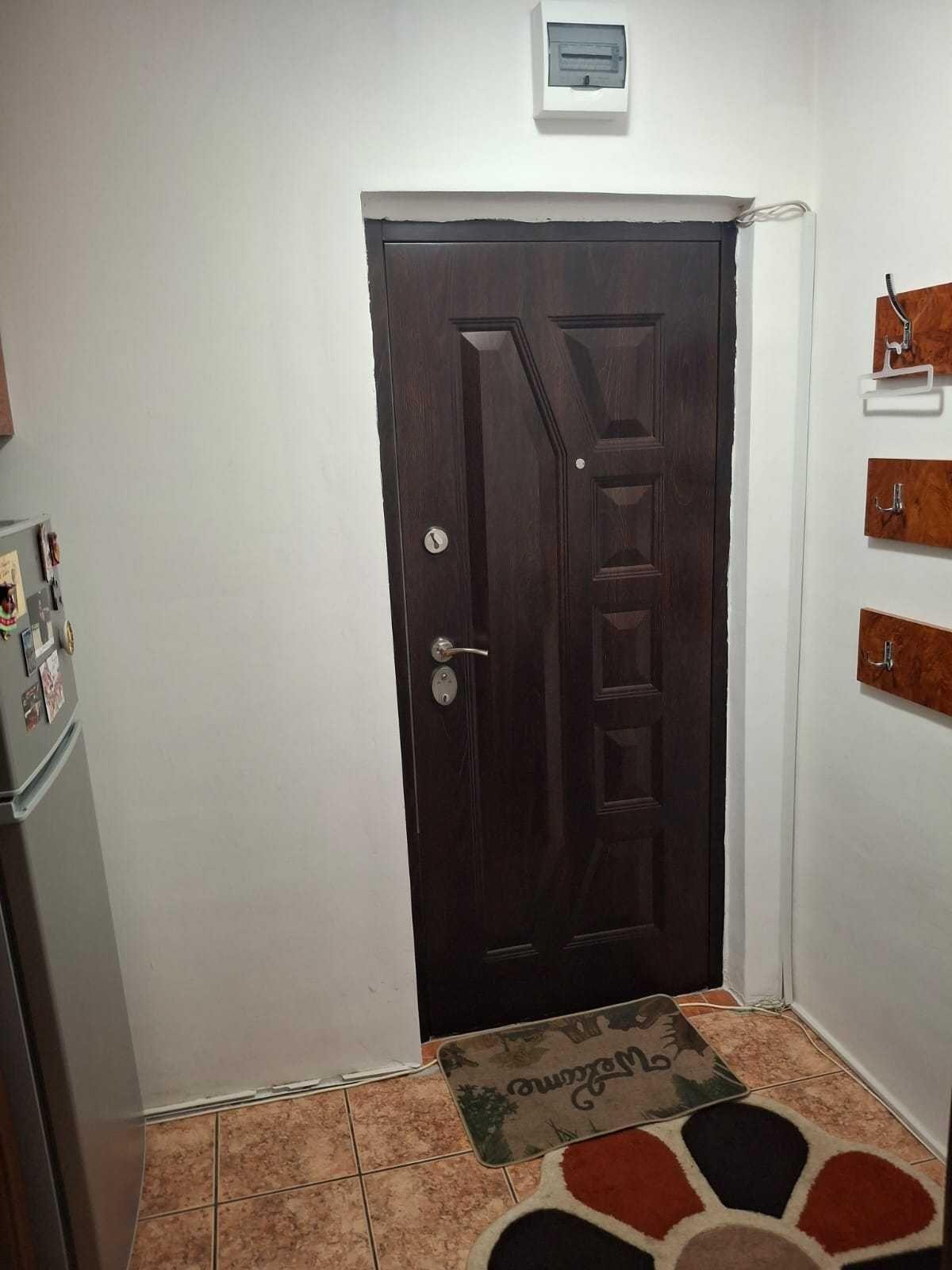 Apartament 2 camere semidecomandat VIZIRU1, 43 000 EURO NEG