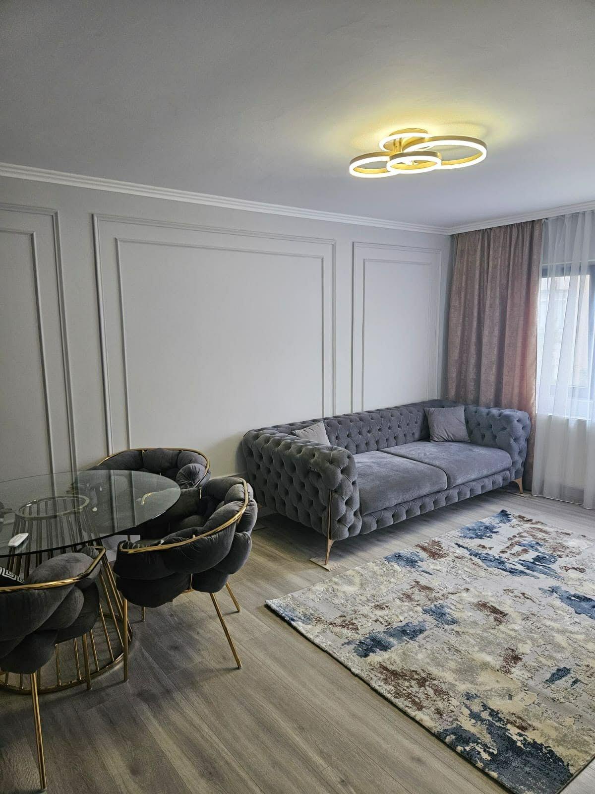 Vand apartament 2 camere ,2 balcoane ,etaj 2/4 ,zona 300 N.Titulescu