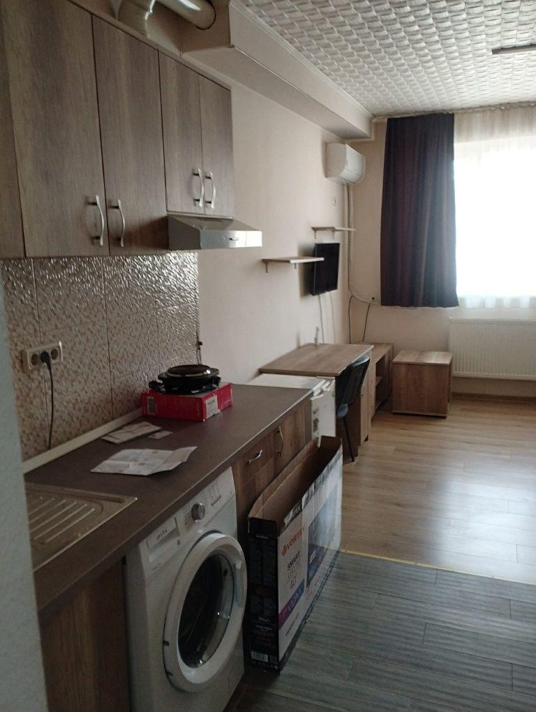 proprietar închiriez garsoniera