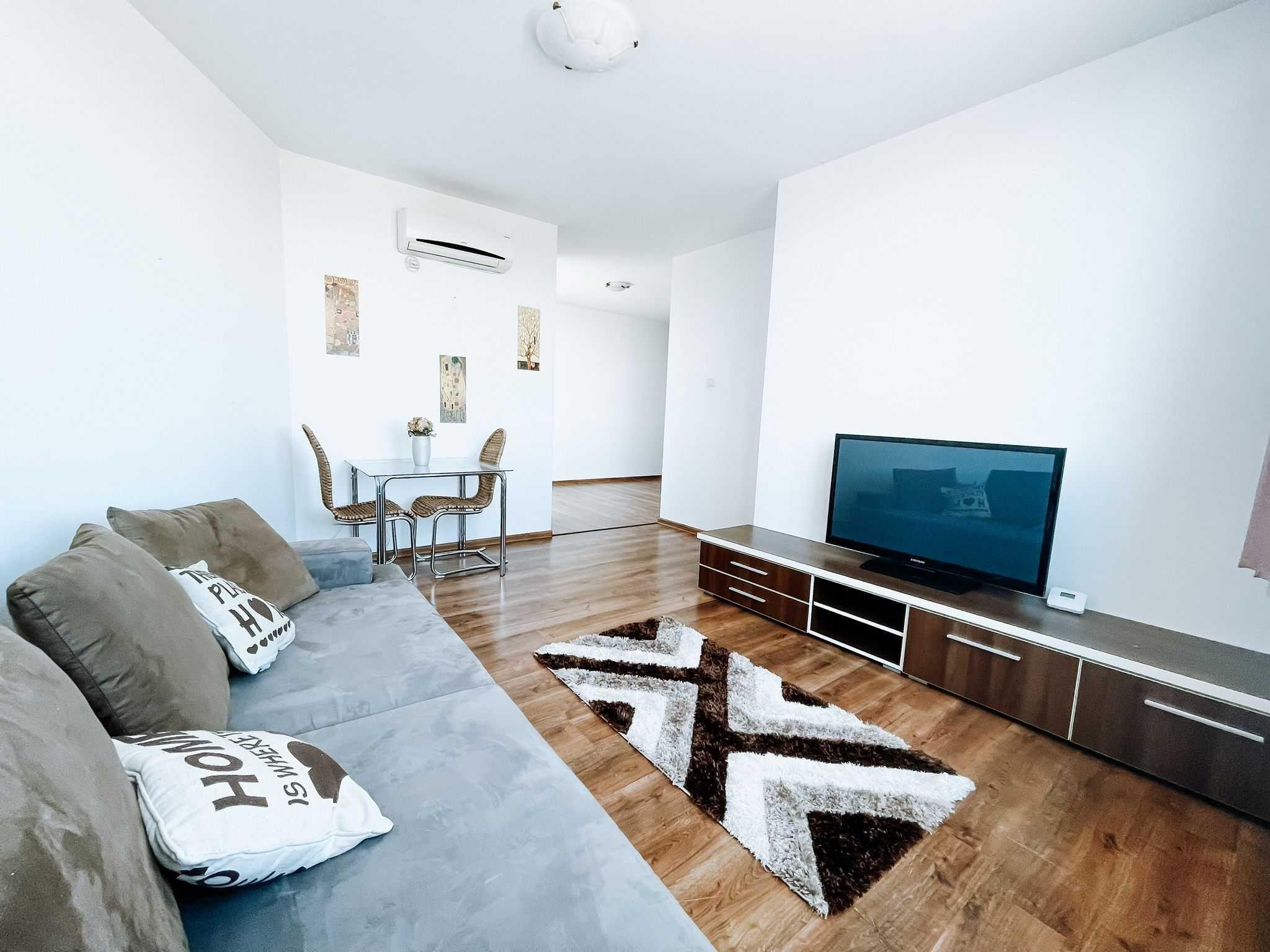 Inchiriez apt 3 camere modern, central