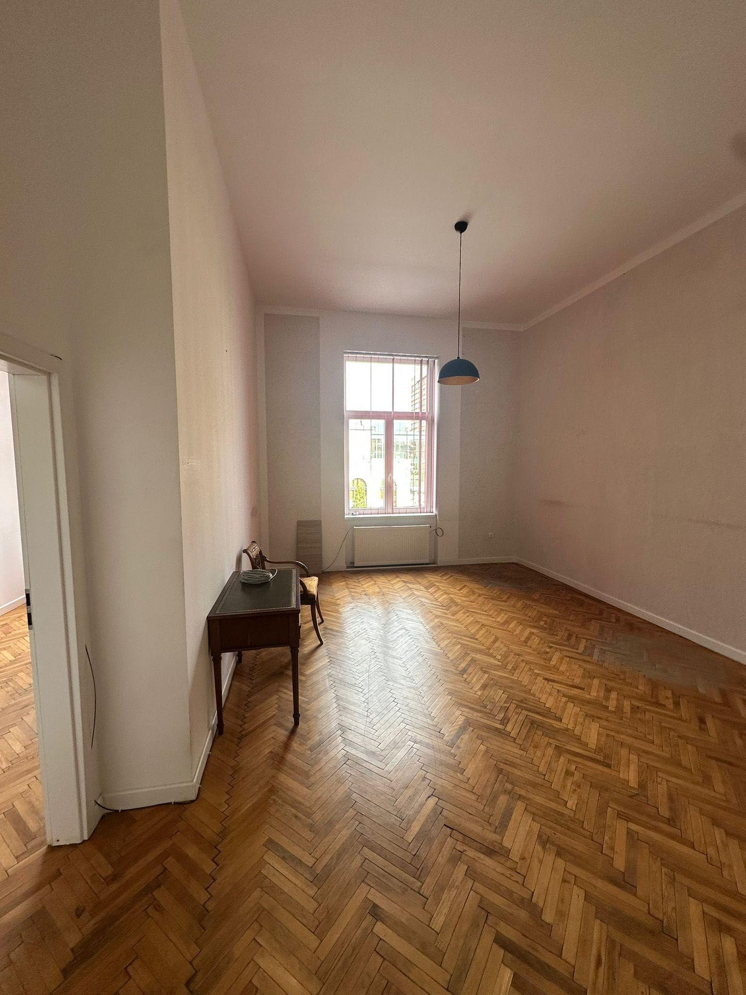 Apartament deosebit sau Spatiu Birou în centrul Aradului