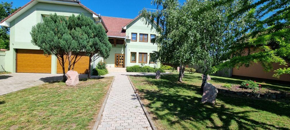 Vând casă / vilă în Gai ( Str. Fagului ).