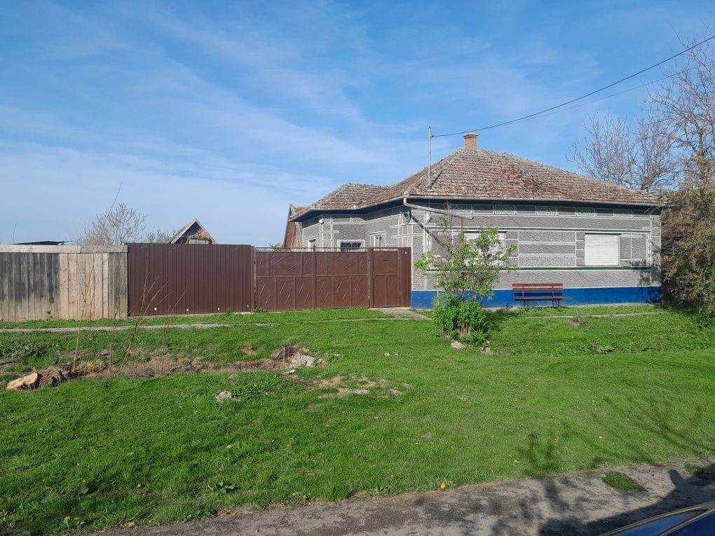 Vând casa în localitatea Mișca