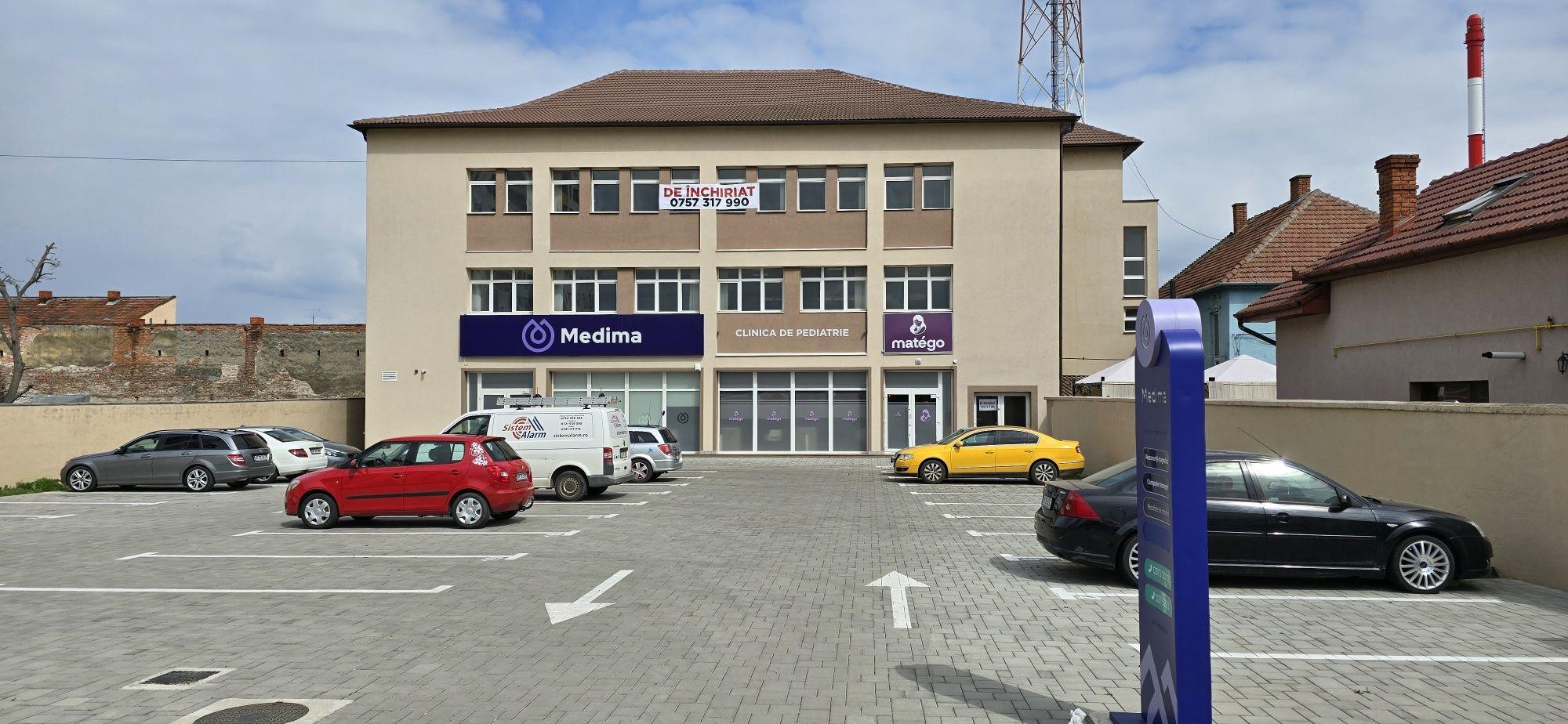 Proprietar, inchiriez spatiu pentru clinica, birouri in zona centrala