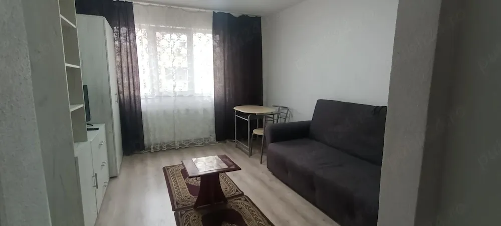 Închiriez garsoniera zona UTA