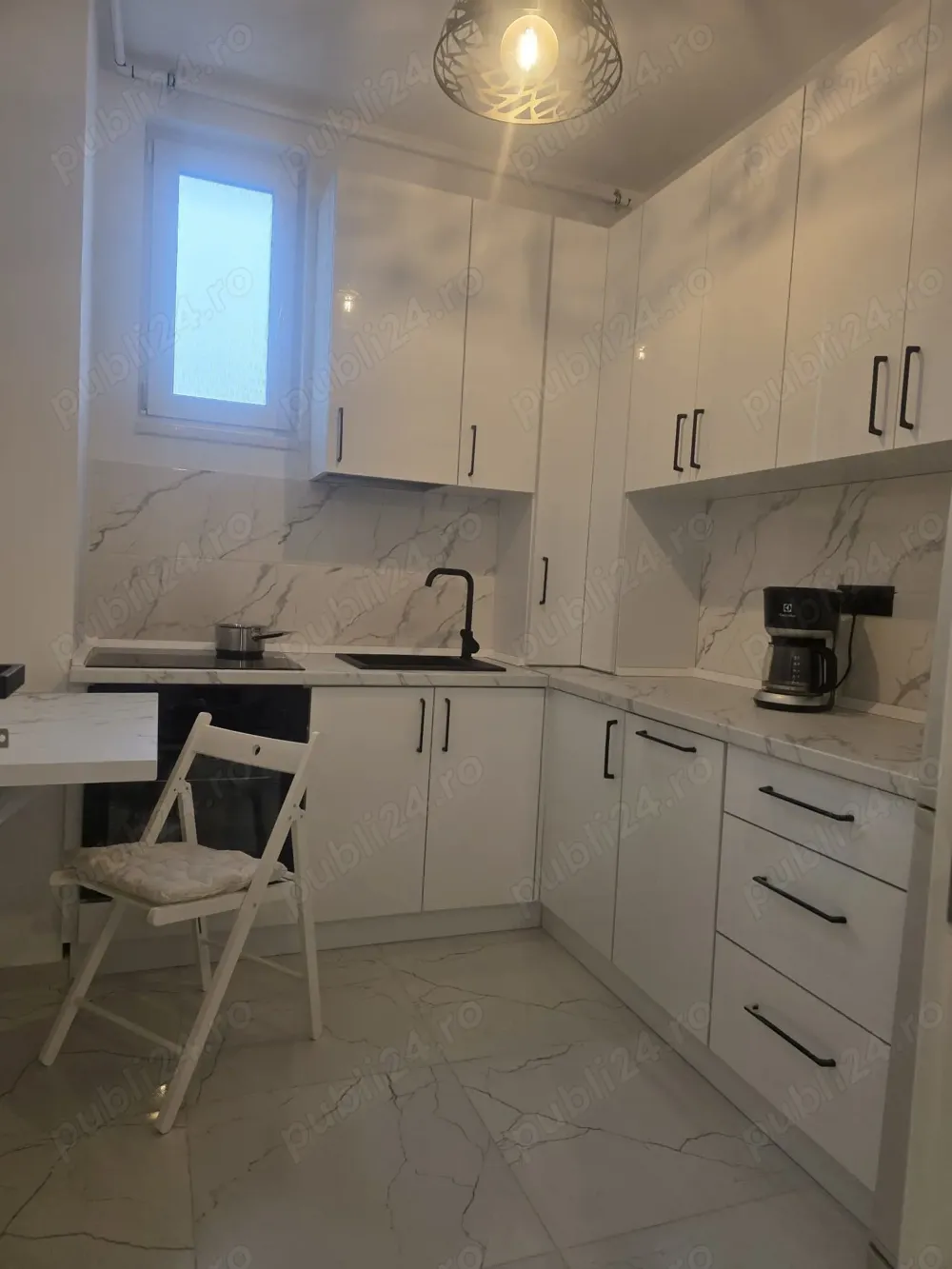 Inchiriez apartament 1 camera zona Intim.