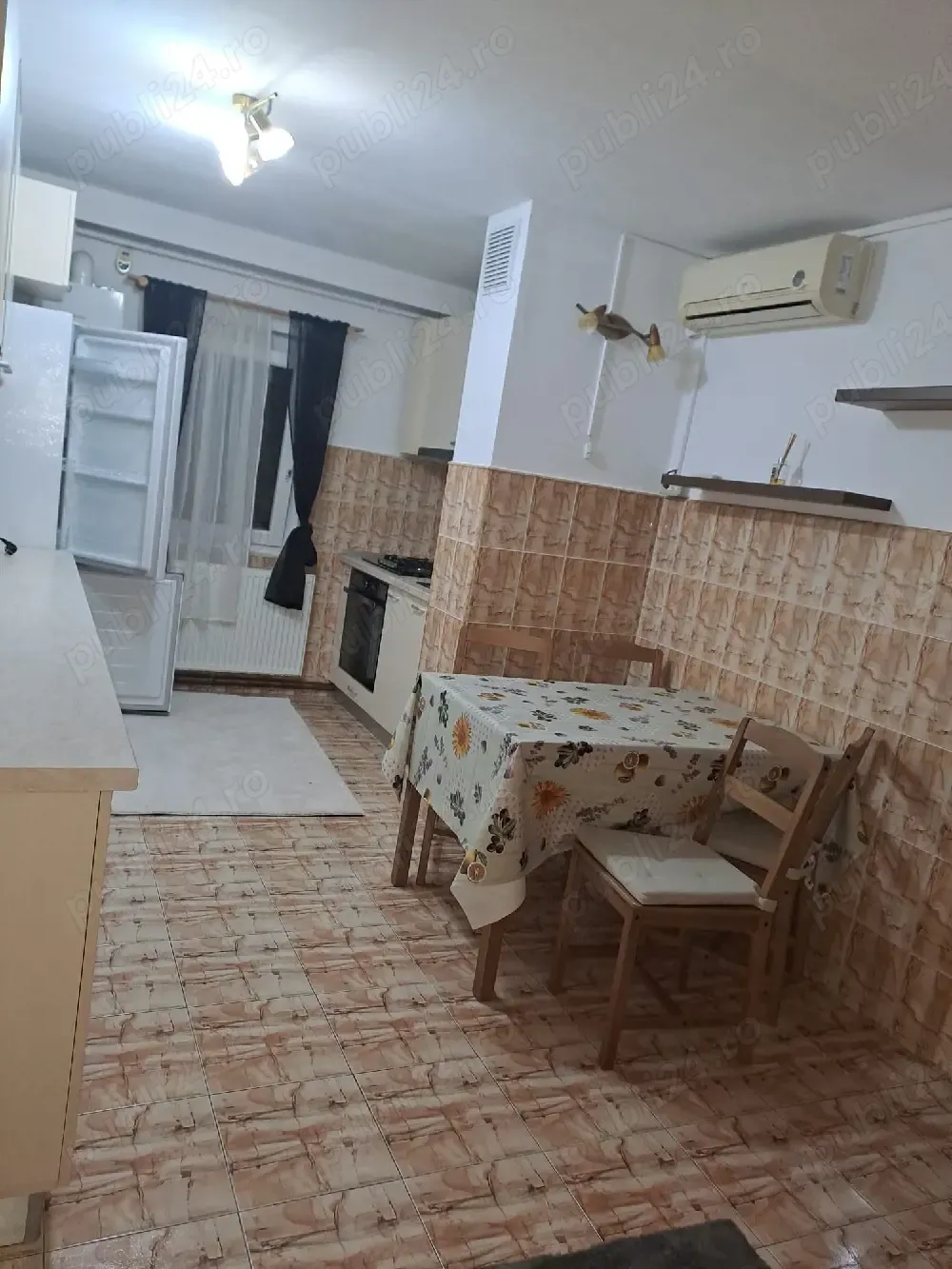 Persoană fizică Vând apartament 3 camere UTA Z23