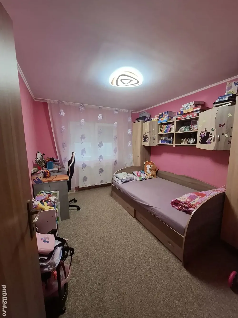 Vand apartament 3 camere