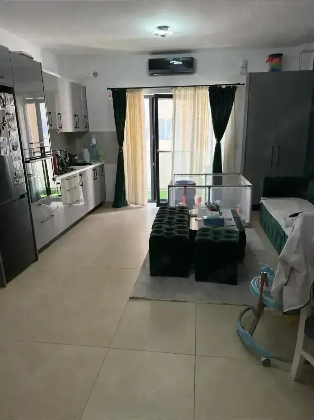 Apartament 3 camere de vanzare