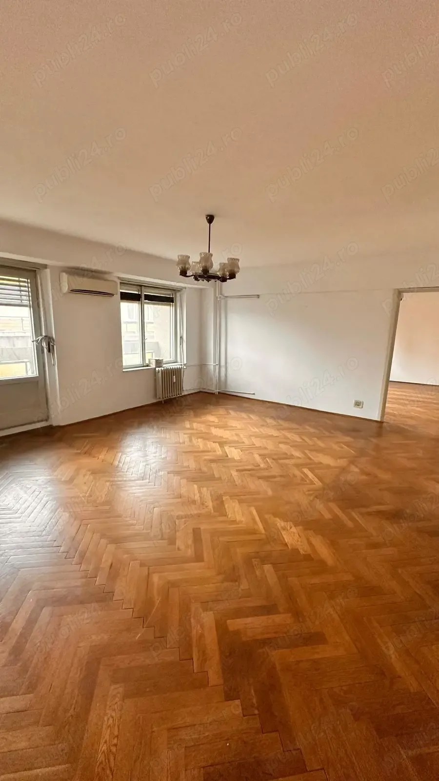 Apartament 5 camere (modificat in 4), 125 mp + garaj sub bloc, zona Polivalentă   Arad - imagine 1