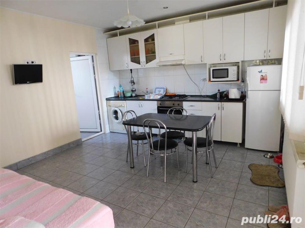 vand casa mare cu etaj