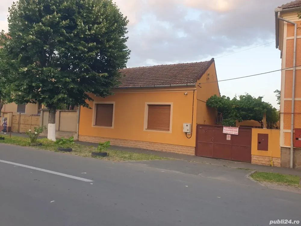 Vând casă în Pârneava, str. Oituz, teren 953 mp