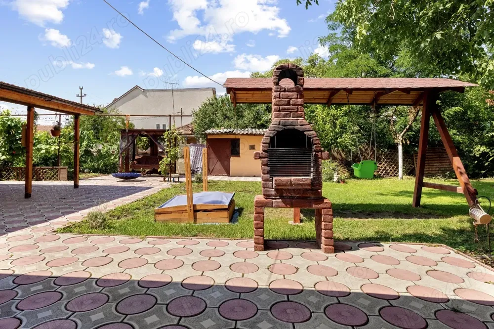 Casă renovată în Grădiște   str. Ioan Budai Deleanu, teren 650 mp, curte superbă!