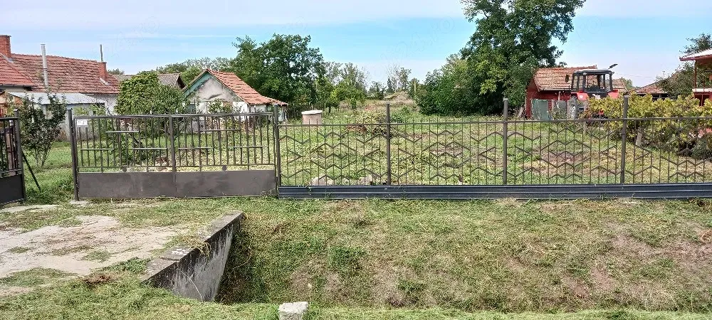 Teren intravilan - imagine 1