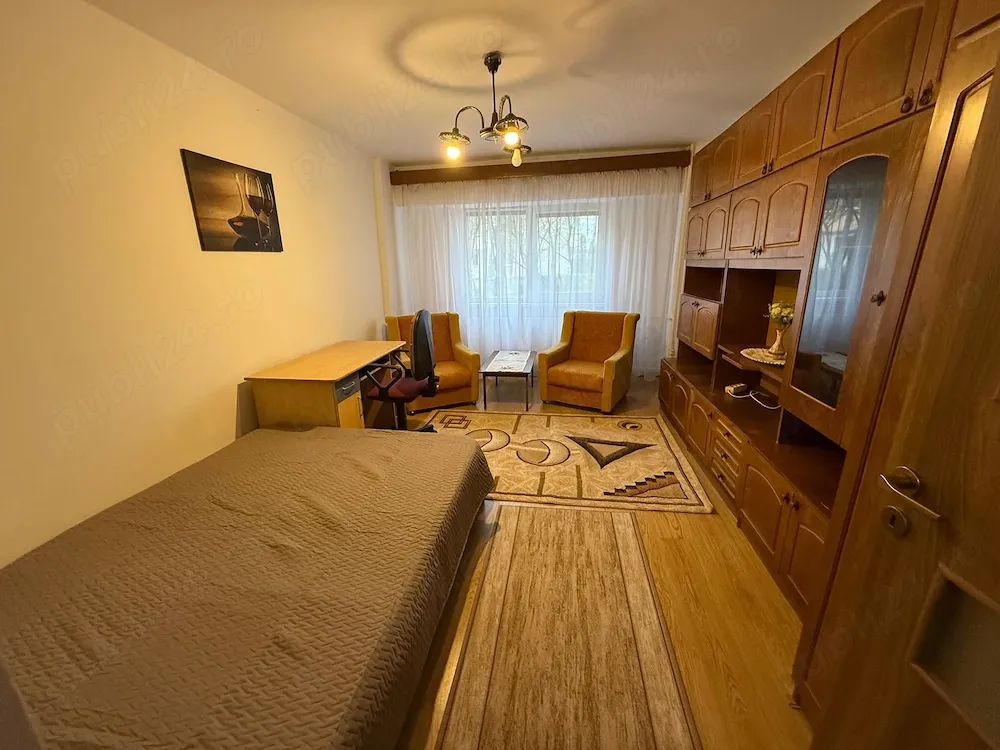 Apartament de inchiriat 2 camere decomandate, zona Iulius Mall