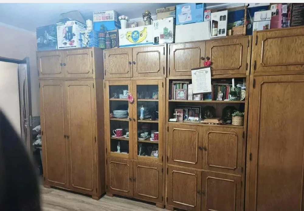 Vand apartament 1 camera, etaj 3, central, amenajat, mobilat si utilat! - imagine 1