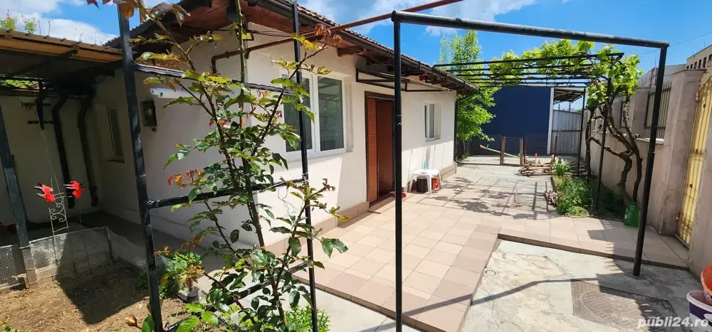 casa de inchiriat , 3 camere, frigider, masina de spalat , centrala pe gaz