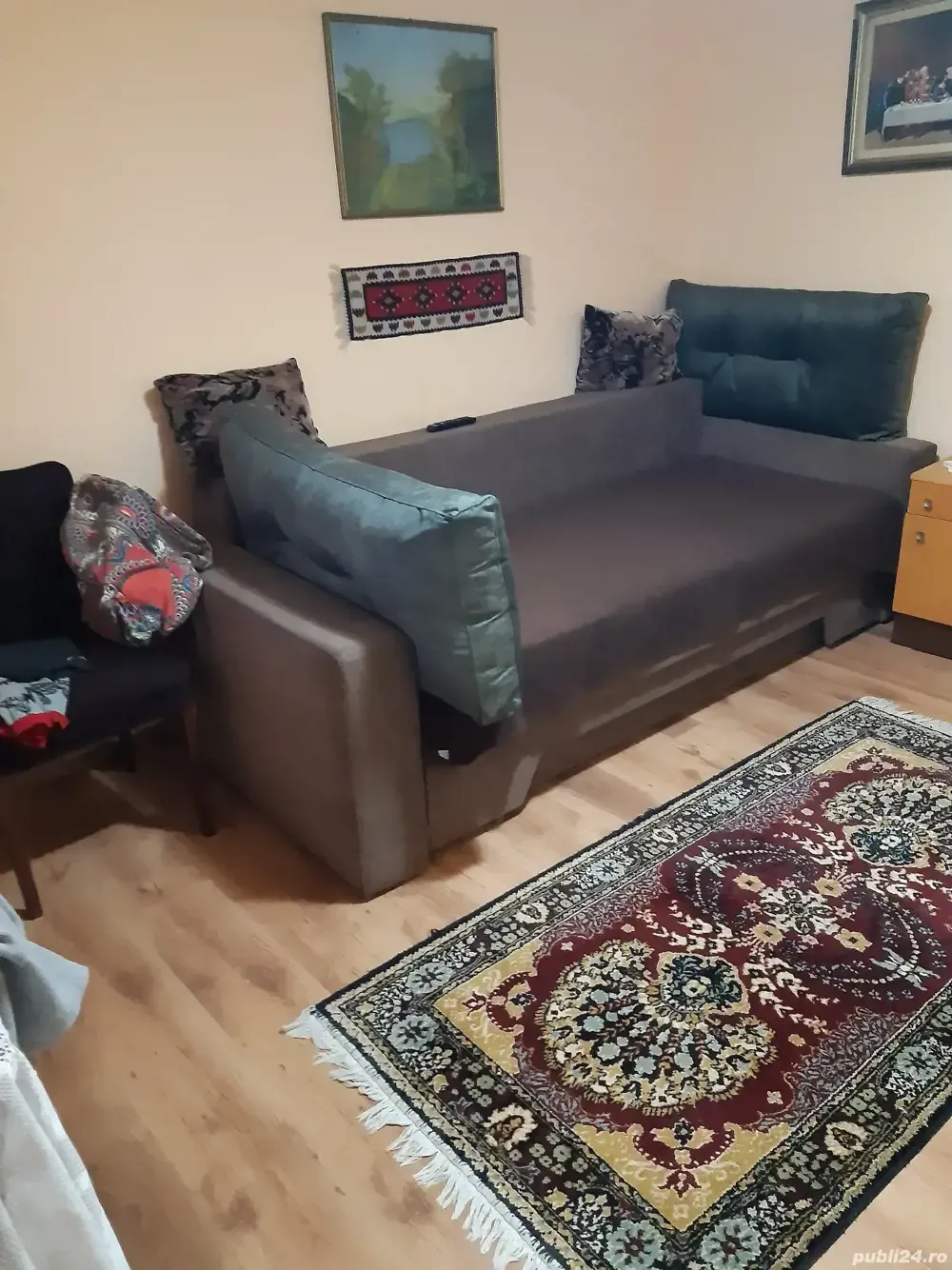 Inchiriez camera la curte - imagine 1