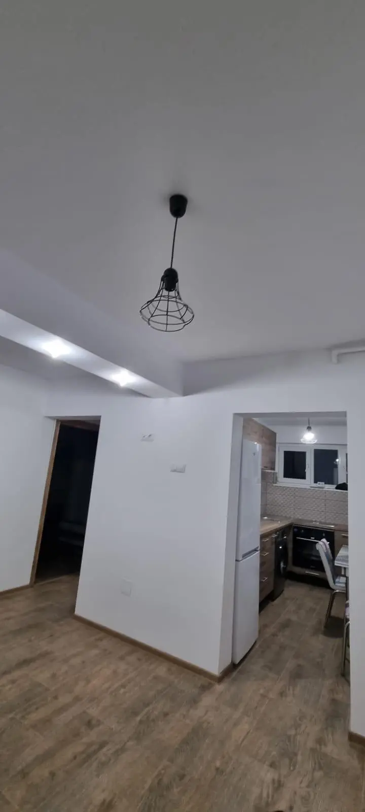 Apartament decomandat - imagine 1