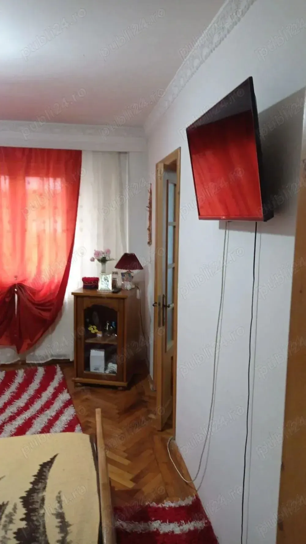 Vand apartament cu 3 camere sau schimb cu 2 camere - imagine 1