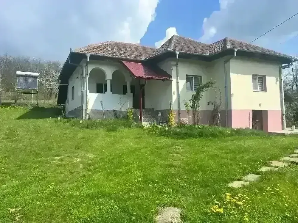 Casa de vanzare in Golesti, Ramnicu Valcea - imagine 1