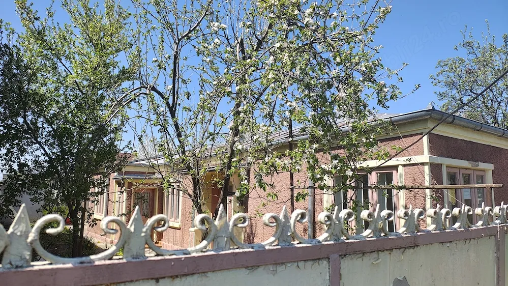 Casa de vânzare str.Bobalna - imagine 1