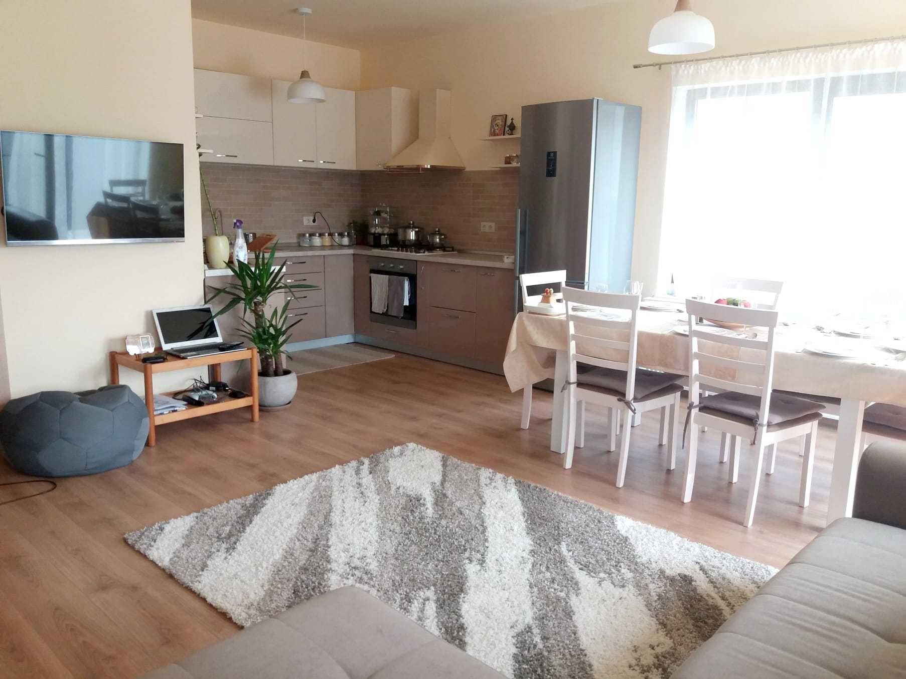 Vânzare apartament+curte Apahida