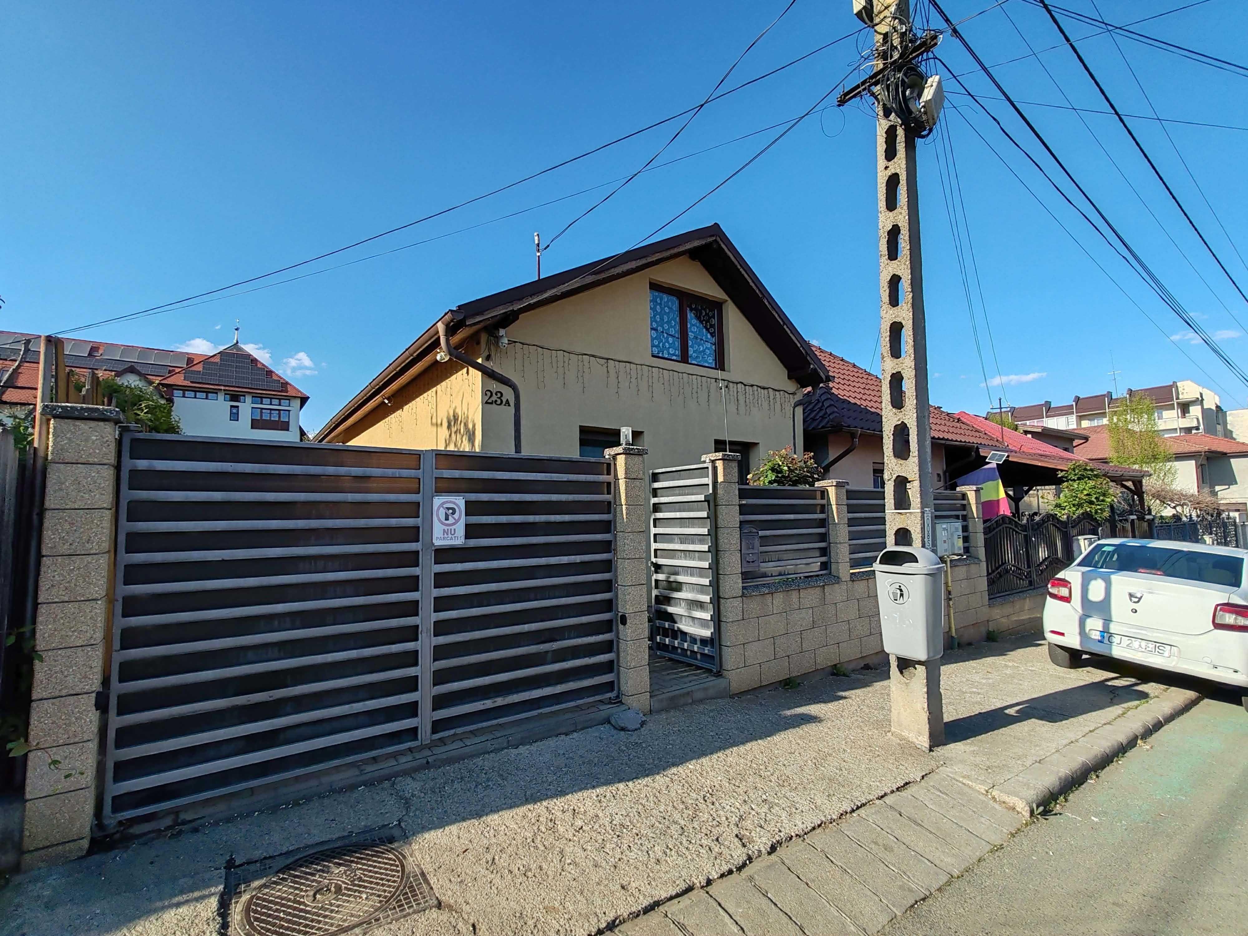 Casa De Vanzare | 120 mp | 500 mp Teren | Aproape de Iulius Mall - imagine 1