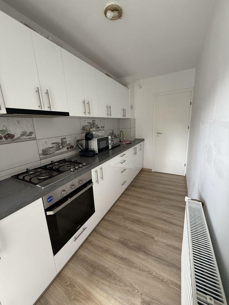 Inchiriez apartament 3 camere in manastur