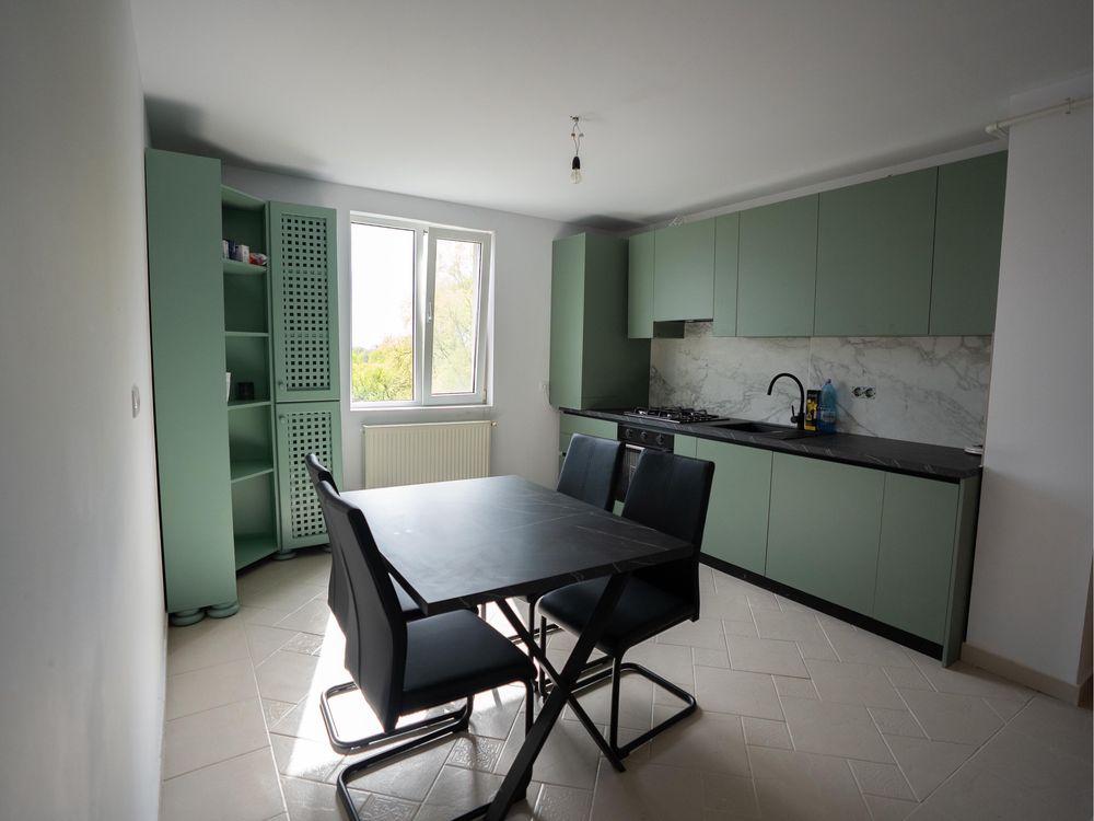 Inchiriez apartament cu 2 camere, decomandat, loc de parcare privat