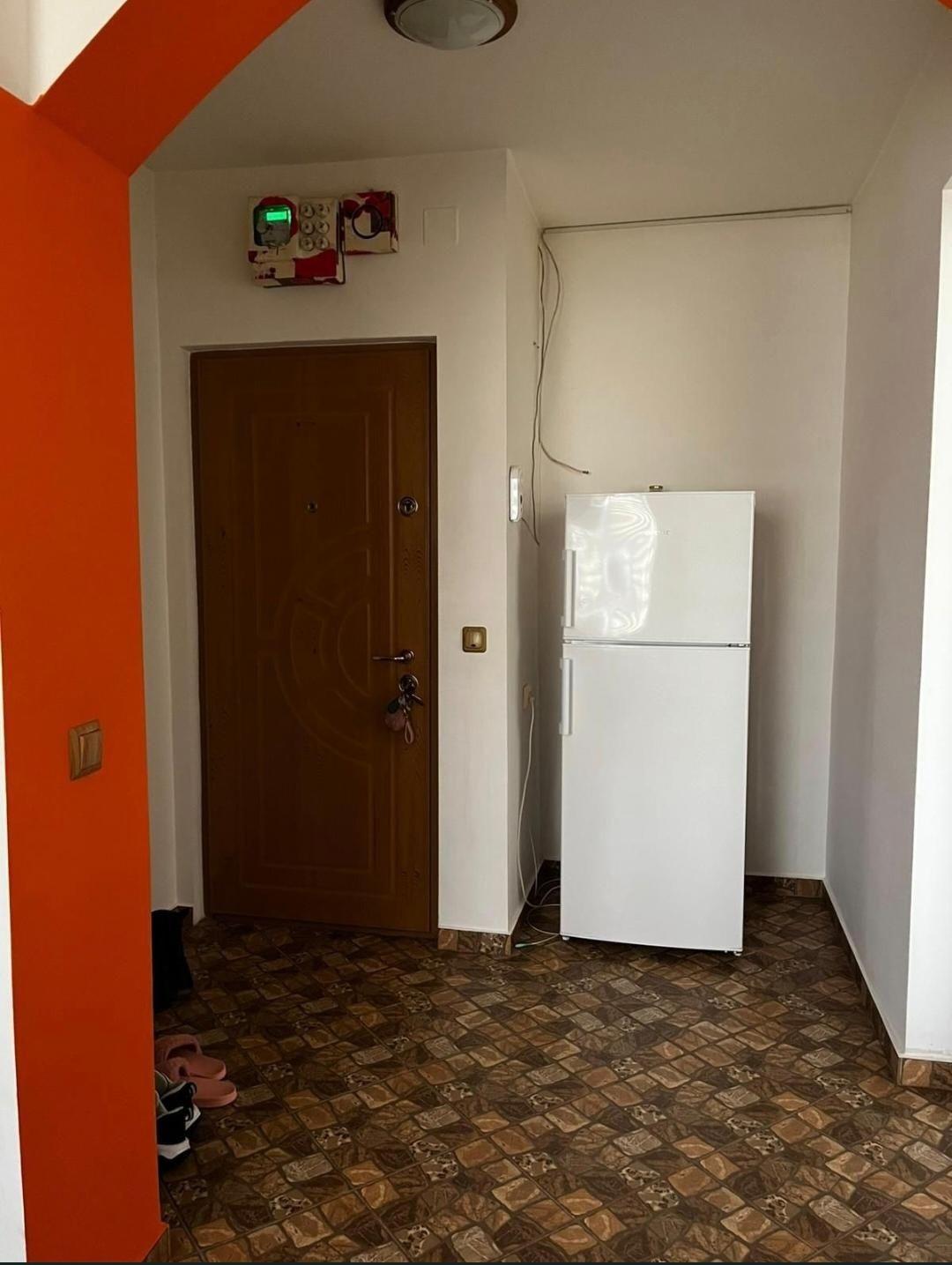 Închiriez apartament Craiova zona Calea București