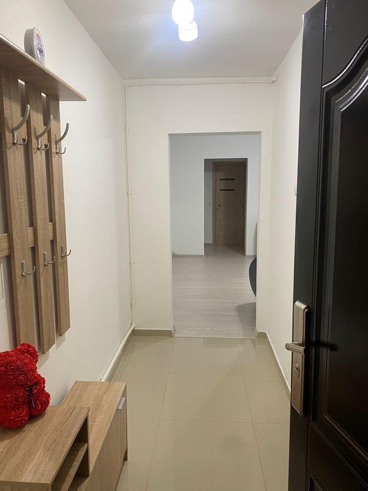 Inchiriez apartament 2 camere