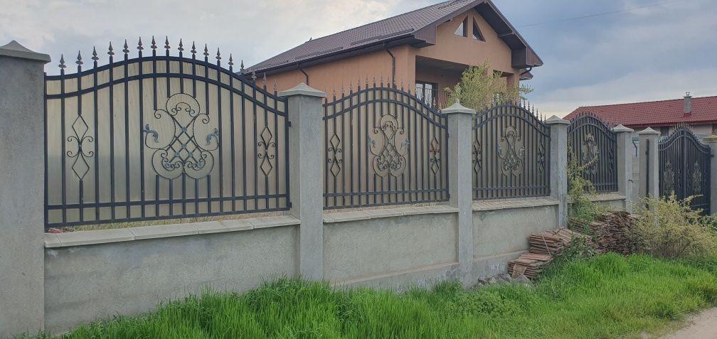 Vand teren cu imprejmuire si proiect casa