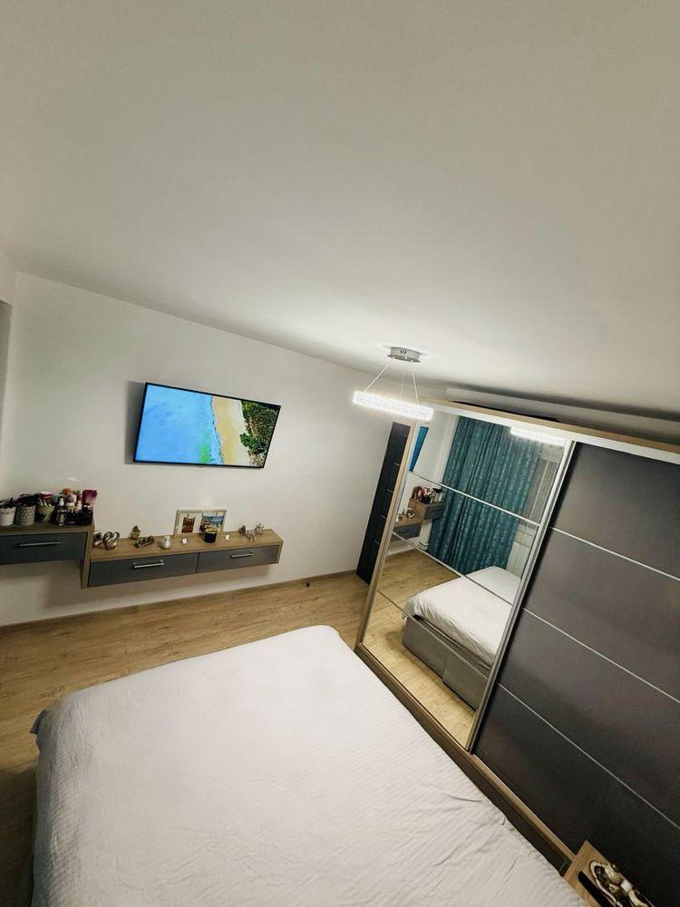 Vand apartament 2 camere - imagine 1