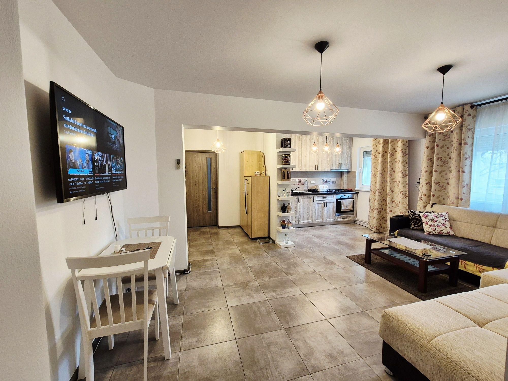 Vând apartament cu 3 camere, 61 mp, 1/10, 1978, Bariera Bucureşti. Accept credit ipotecar - imagine 1