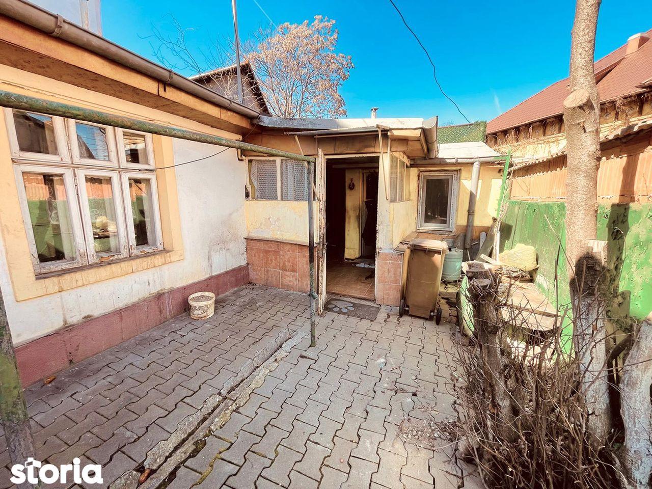 Vand casa 2 camere  60 m2 util + teren 47 m2 Ploiesti str Armasilor - imagine 1